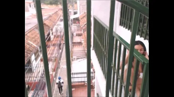 naked on the balcony Video thú vị hấp dẫn