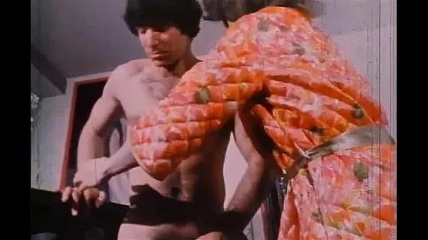 حار The weirdos and the oddballs (1971) - Blowjobs & Cumshots Cut بارد أشرطة الفيديو