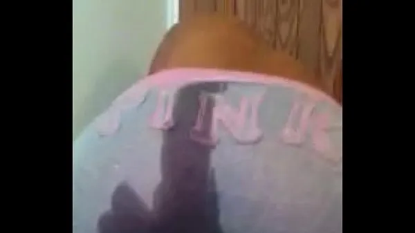 Carly making herself squirt in her trackies Video sejuk panas