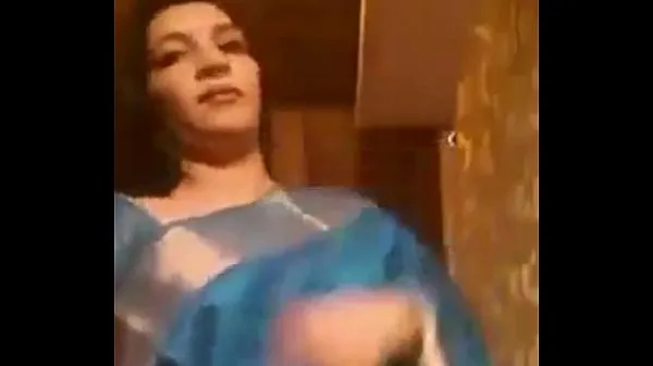 Hot Hot Indian Aunty removing saree cool Videos