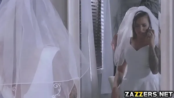 Menő Bride to be Julia got fucked in the ass menő videók
