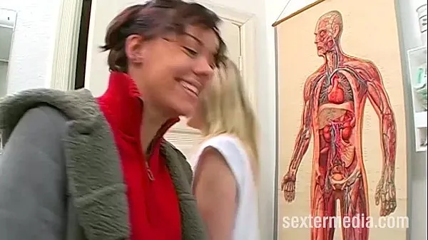 Horúce The first time at the gynecologist skvelé videá