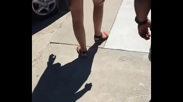Heta Sexy girl in booty shorts walking voyeur coola videor