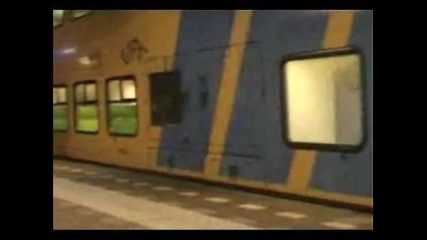 Heta homemade movie at a dutch trainstation coola videor