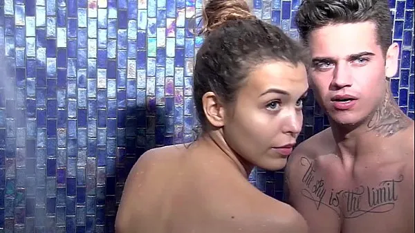 Populaire Adam & Melani shower sex part 1 Eden Hotel coole video's