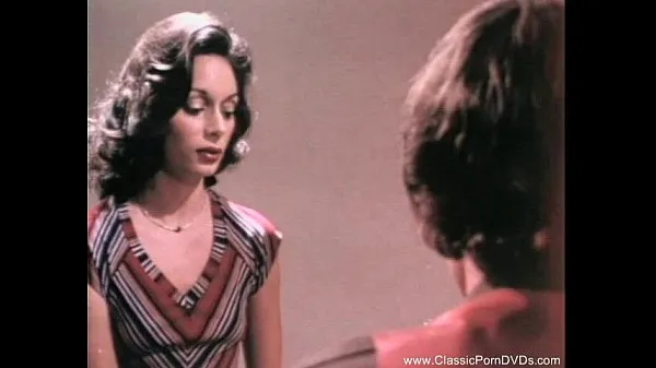 Hotte Vintage MILF From Classic 1972 Film seje videoer