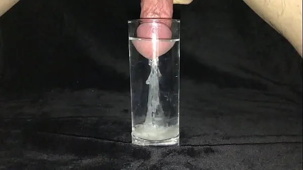 Cumshot in a Glass of Water 2 Video sejuk panas