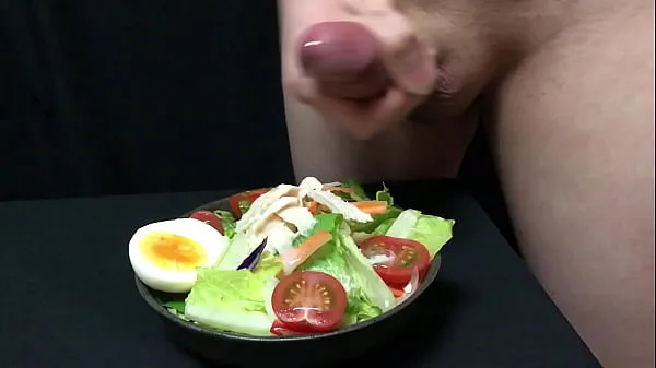 뜨겁Cumshot on Salad 멋진 동영상