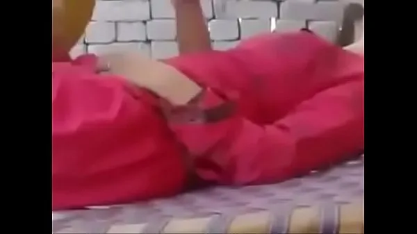 pakistani girls kissing and having fun Video thú vị hấp dẫn