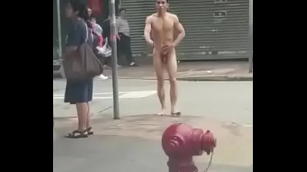 Populaire nude guy walking in public coole video's