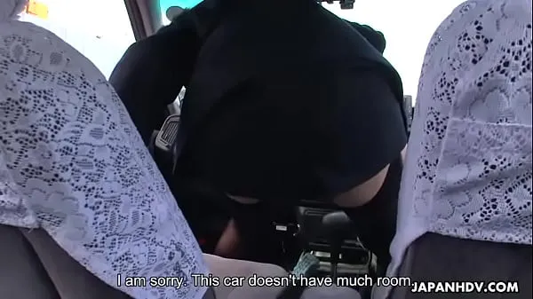 گرم Taxi driver Asian babe fucked in the taxi ride ٹھنڈے ویڈیوز