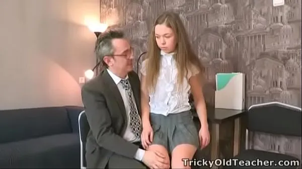 Καυτά Tricky Old Teacher - Sara looks so innocent δροσερά βίντεο