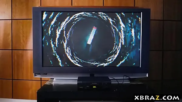 Kuumia The Ring xxx parody with curvy MILF bitch Romi Rain siistejä videoita
