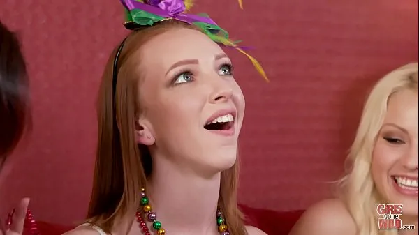 GIRLS GONE WILD - Young Katy Gets Rocked by Lesbian Amateur Kylie Video keren yang keren