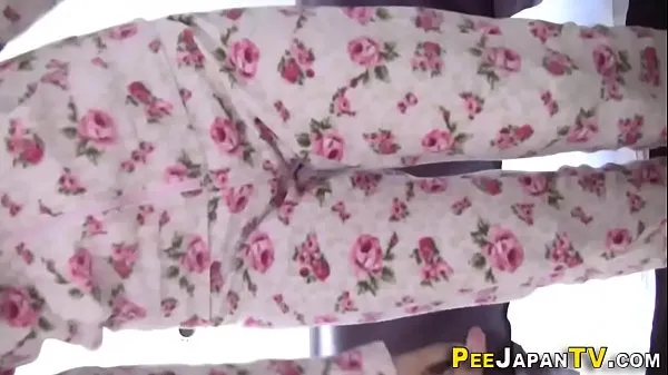 Hot Japanese babe pee fills cool Videos