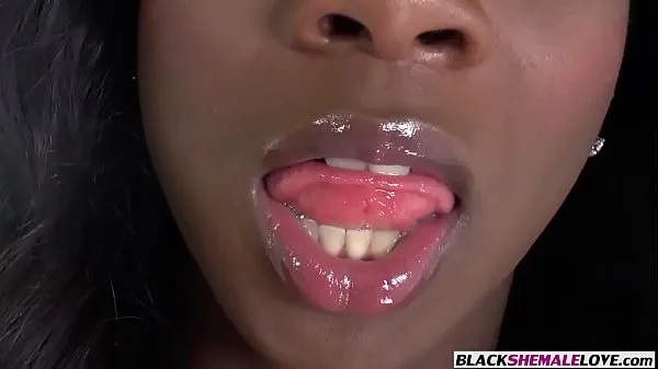 گرم Black slender shemale anal smashed a guys round ass ٹھنڈے ویڈیوز