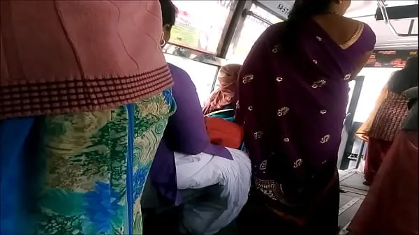 Big Back Aunty in bus more visit indianvoyeur.mlvídeos interesantes