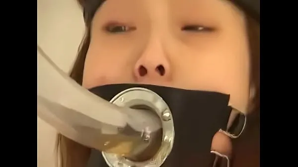 Heiße Japanischer Sklave isst Scheiße auf Bondage coole Videos