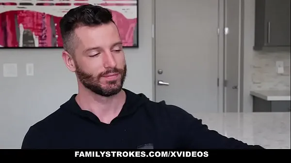 Horúce FamilyStrokes - Innocent Teen Summer Brooks Gets Filled with Cock skvelé videá