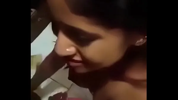 Gorące Desi indian Couple, Girl sucking dick like lollipop fajne filmy