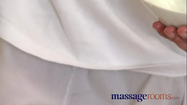 حار Massage Rooms Mature woman with hairy pussy given orgasm بارد أشرطة الفيديو