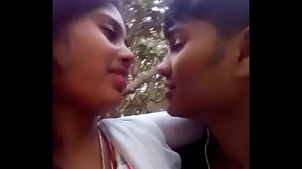 Hot Kissing kule videoer