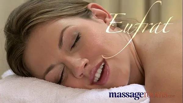 Massage Rooms Hot pebbles sensual foreplay ends in 69er Video keren yang keren