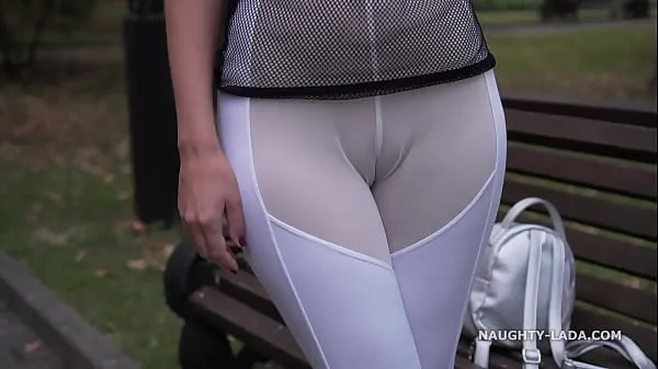 Populaire See-through outfit in public coole video's