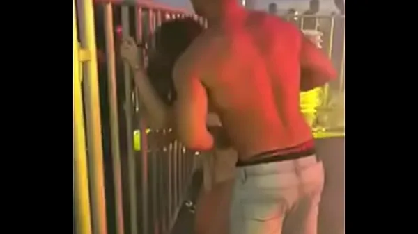 حار giving pussy at carnival بارد أشرطة الفيديو