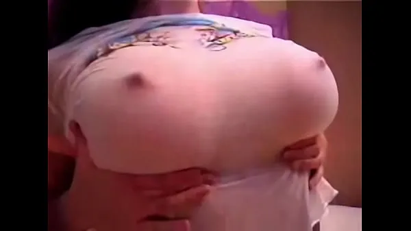 Karmen palpates her big boobs Video sejuk panas