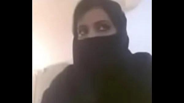 Populaire Muslim hot milf expose her boobs in videocall coole video's