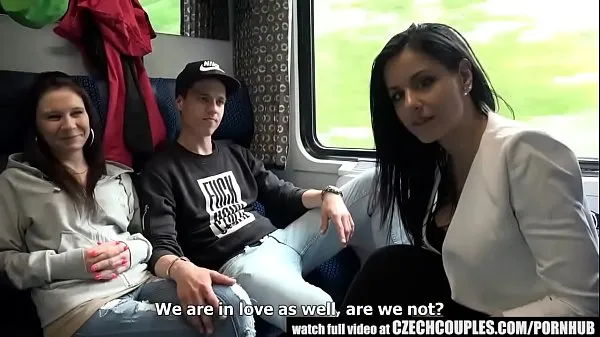 Žhavá Foursome on Train skvělá videa
