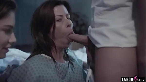Vídeos quentes Huge boobs troubled MILF in a 3some with hospital staff legais