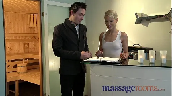 Kuumia Massage Rooms Uma rims guy before squirting and pleasuring another siistejä videoita