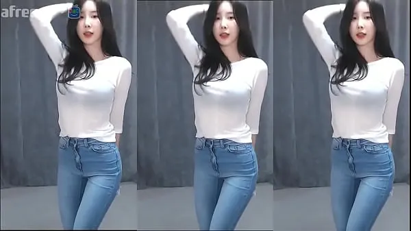 Hot Korean girls dance innocently sexy dance cool Videos