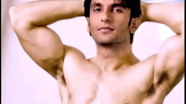 Populaire Bollywood actor Ranveer Singh Caught without underwear coole video's