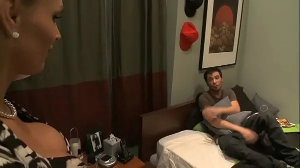 گرم Tanya invites one of her students home and fucks him to the cum ٹھنڈے ویڈیوز