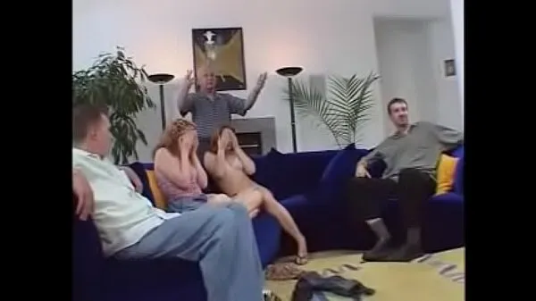 Sıcak Males eating wives in front of tame horns harika Videolar