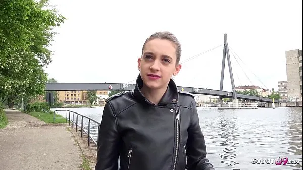 Žhavá GERMAN SCOUT - ANAL FOR PETITE 18yr YOUNG CHEATING GIRL AT STREET CASTING skvělá videa