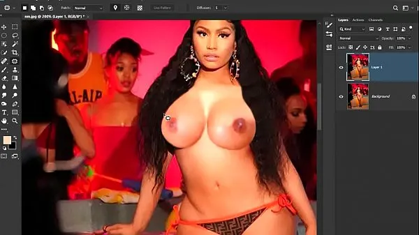 Undressing Nicki Minaj in Photoshop | Full image Video thú vị hấp dẫn
