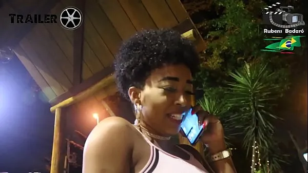 热An excited black woman on a hallucinatory night in Sao Paulo. Rubens Badaro (VIDEO IN FULL RED酷视频