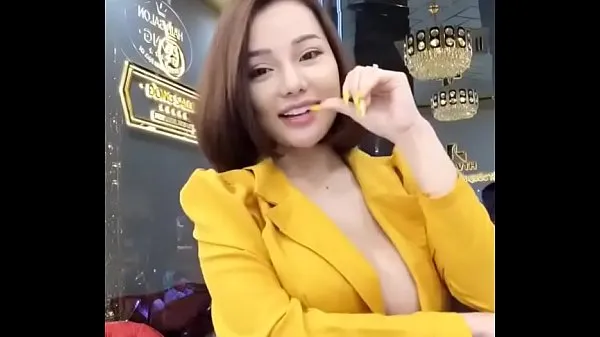 Hot Sexy Vietnamese Who is she cool Videos