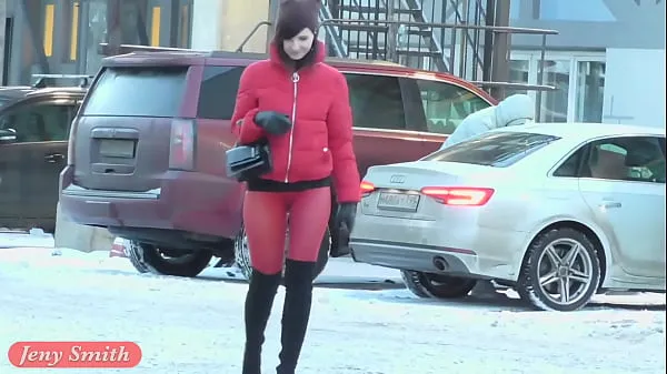 Vroči Sexy Russian woman in red pantyhose with no panties (hidden cam kul videoposnetki