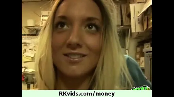 Žhavá What can do a girl for some cash 21 skvělá videa