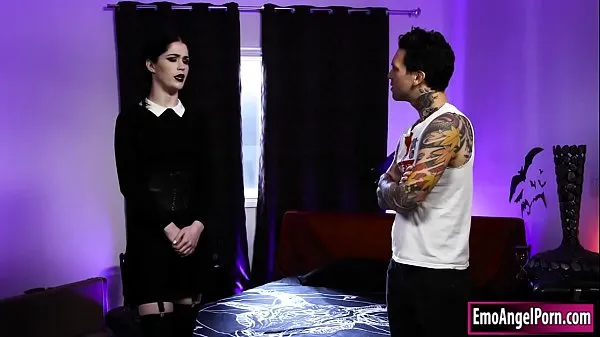 Goth Wednesday Addams lets guy fuck her Video sejuk panas