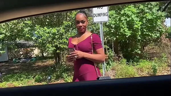 گرم Ebony hottie gives blowjob for a ride ٹھنڈے ویڈیوز