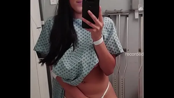 Vroči Quarantined Teen Almost Caught Masturbating In Hospital Room kul videoposnetki