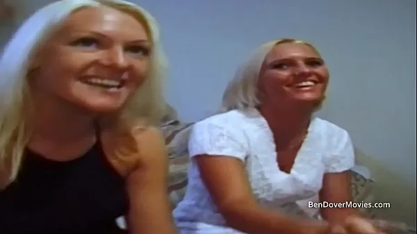 Vroči Tracy and Sharon put on a show kul videoposnetki