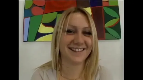 Καυτά Young blond Kelley with tramp stamp fucked doggystyle δροσερά βίντεο