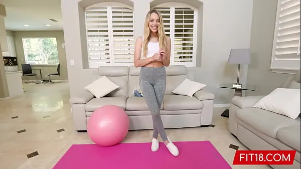 FIT18 - Lily Larimar - Casting Skinny 100lb Blonde Amateur In Yoga Pants - 60FPS Video thú vị hấp dẫn